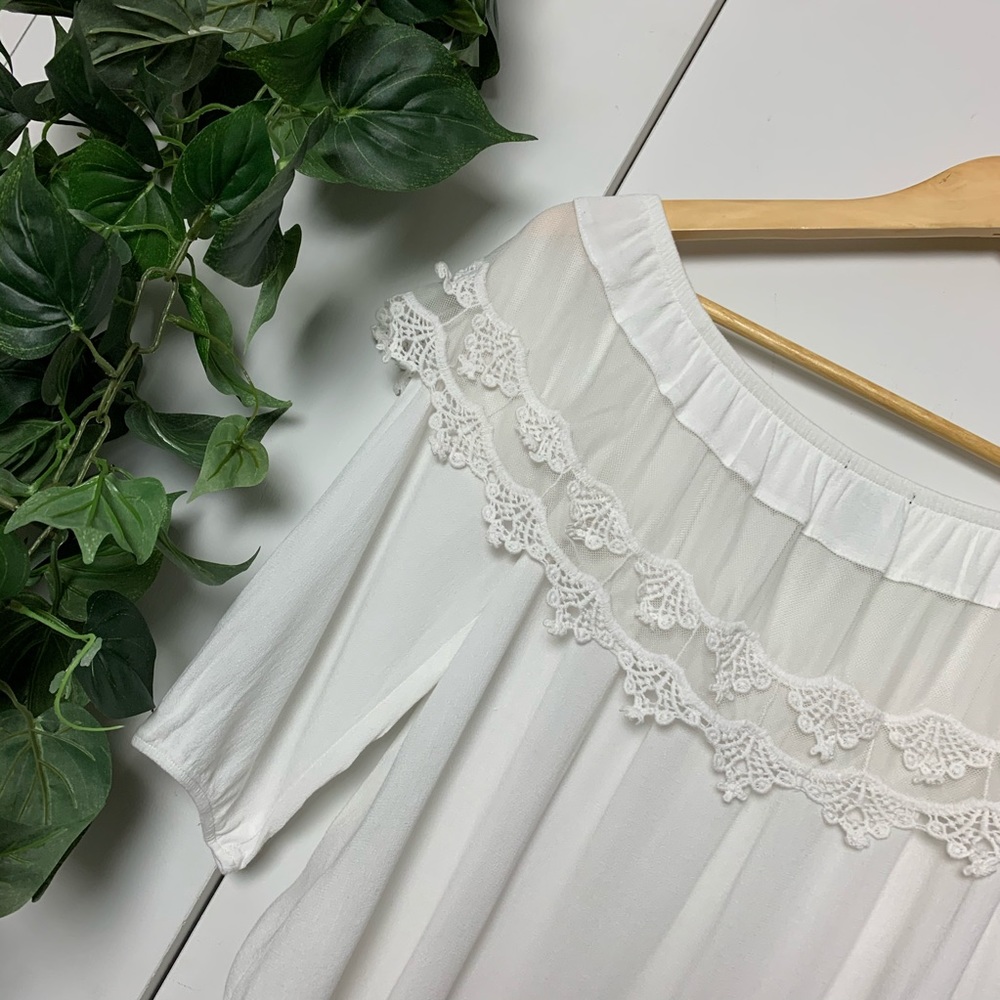 Off-Shoulder White Shirt - Picture 9 of 12